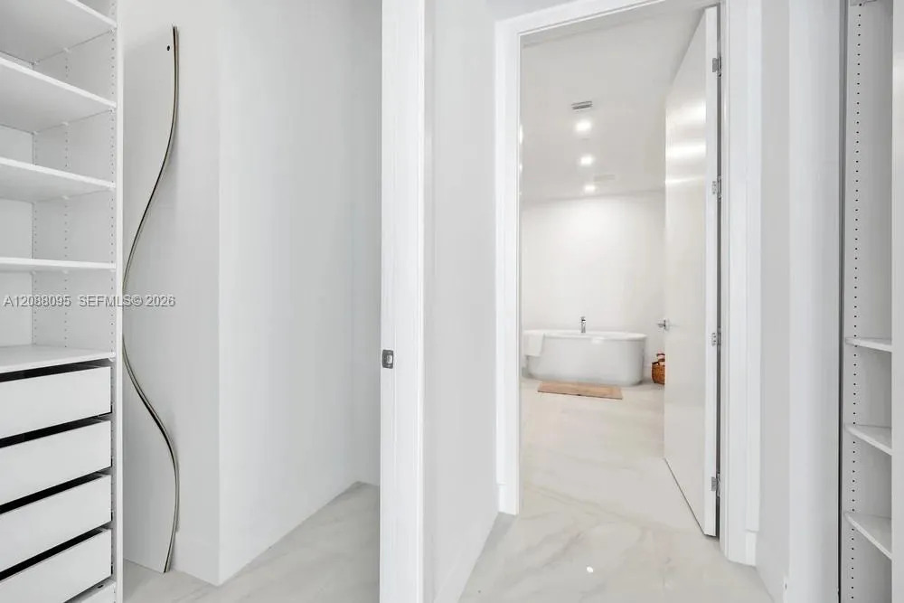 17550 Collins Ave #1003 Sunny Isles Beach, FL 33160