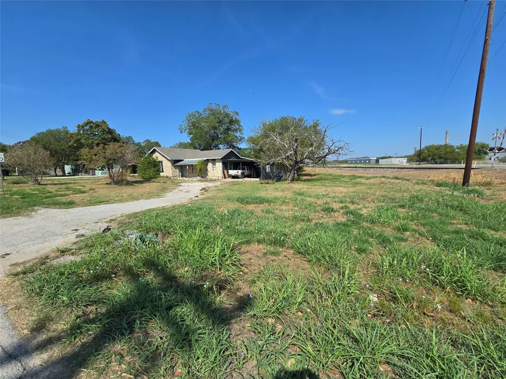 16 Church Street Maxwell, TX 78656