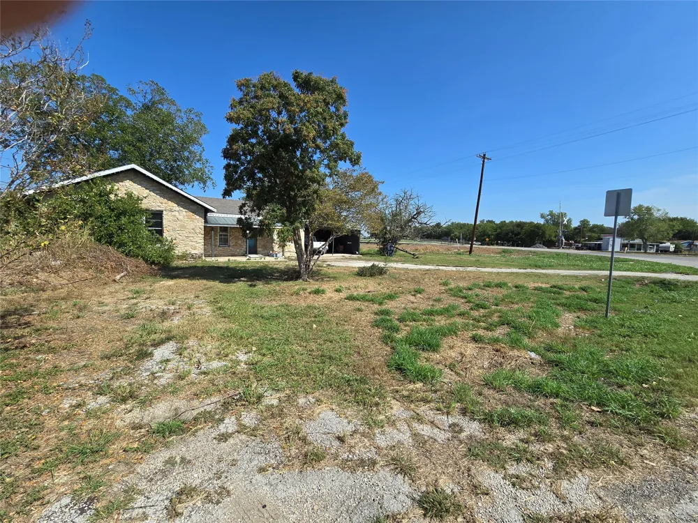 16 Church Street Maxwell, TX 78656