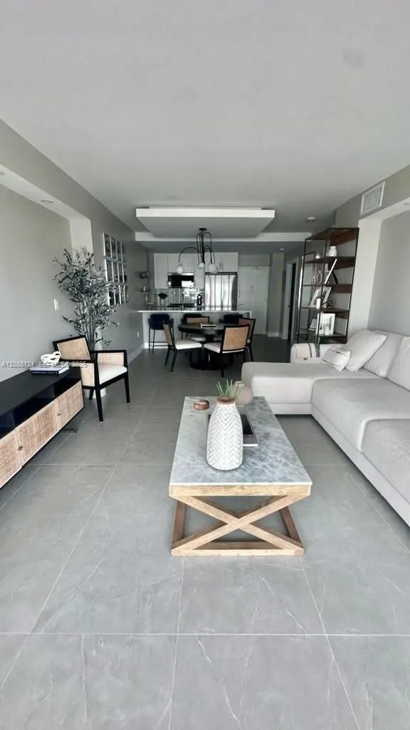 1980 S Ocean Dr #8D Hallandale Beach, FL 33009