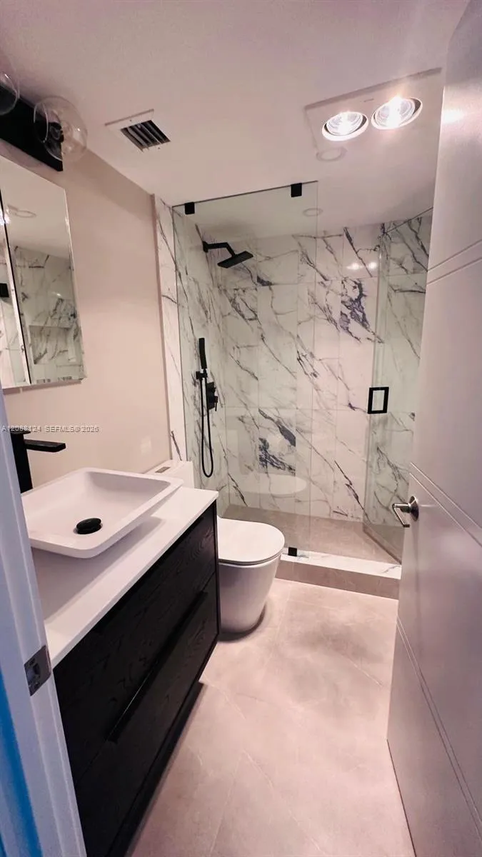1980 S Ocean Dr #8D Hallandale Beach, FL 33009