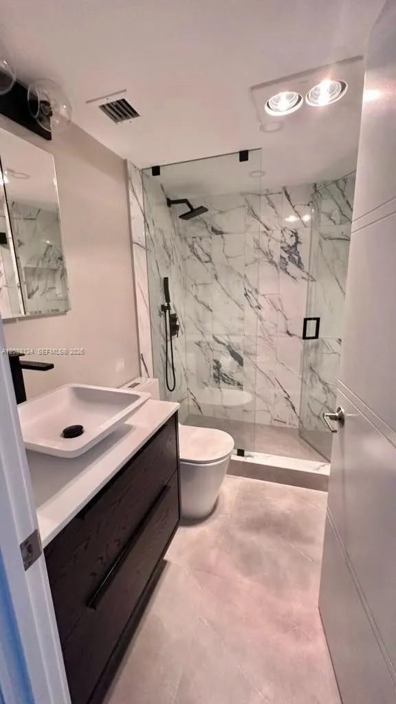 1980 S Ocean Dr #8D Hallandale Beach, FL 33009