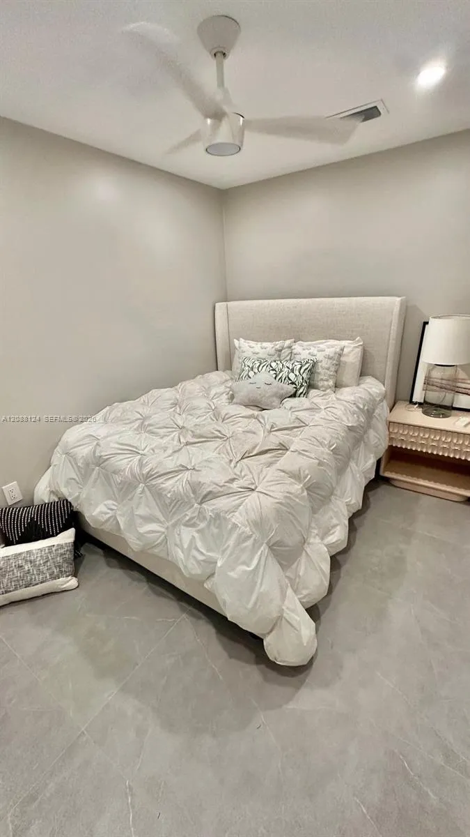 1980 S Ocean Dr #8D Hallandale Beach, FL 33009