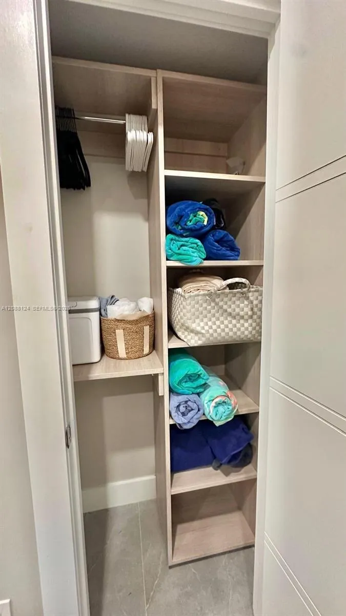 1980 S Ocean Dr #8D Hallandale Beach, FL 33009