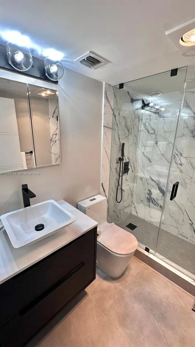 1980 S Ocean Dr #8D Hallandale Beach, FL 33009