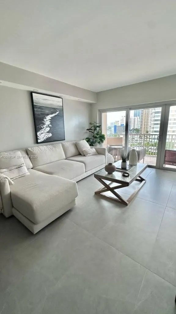 1980 S Ocean Dr #8D Hallandale Beach, FL 33009