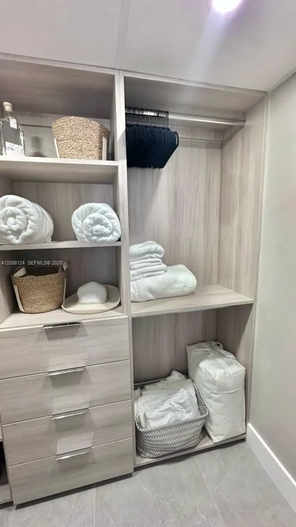1980 S Ocean Dr #8D Hallandale Beach, FL 33009
