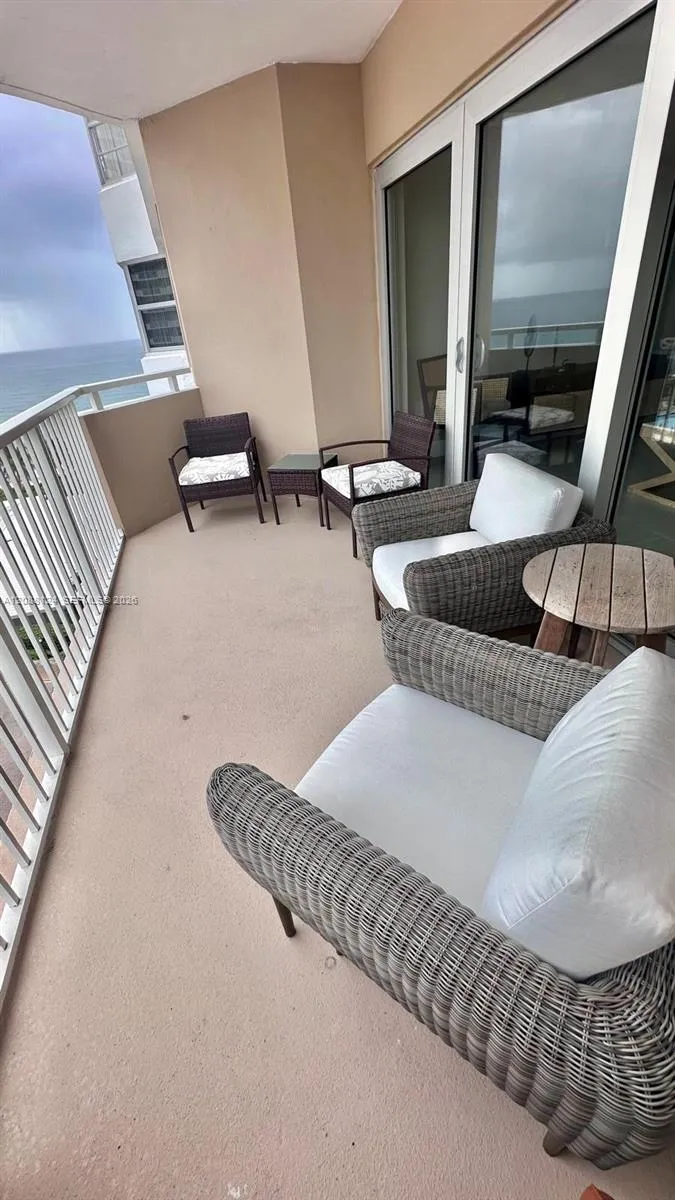 1980 S Ocean Dr #8D Hallandale Beach, FL 33009