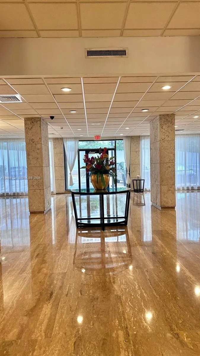 1980 S Ocean Dr #8D Hallandale Beach, FL 33009