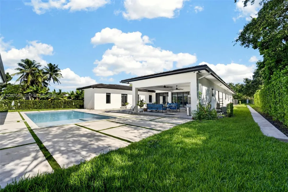 11681 SW 93rd St Miami, FL 33176