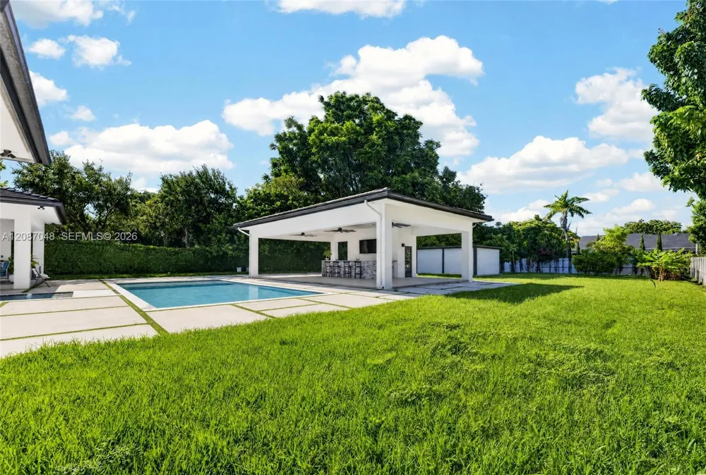11681 SW 93rd St Miami, FL 33176