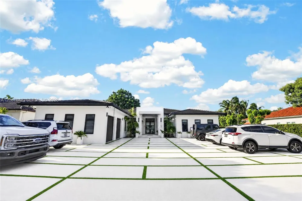 11681 SW 93rd St Miami, FL 33176