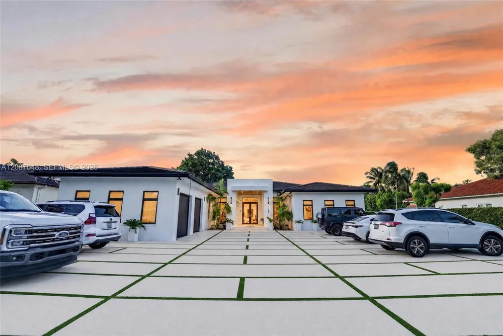 11681 SW 93rd St Miami, FL 33176
