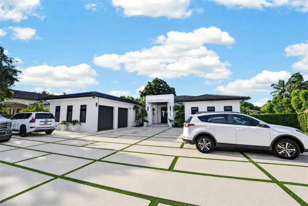11681 SW 93rd St Miami, FL 33176