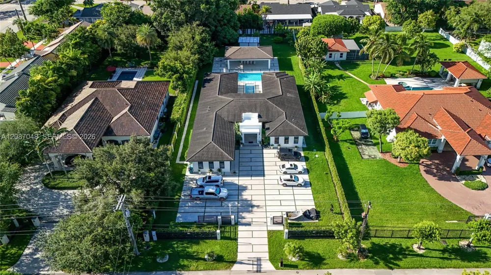 11681 SW 93rd St Miami, FL 33176