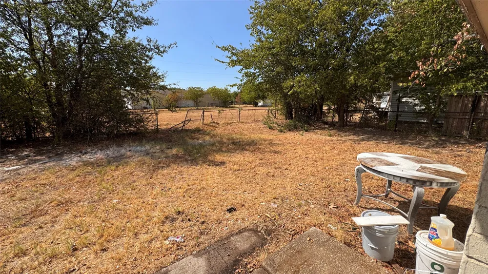 1247 Seminole Drive Dallas, TX 75217