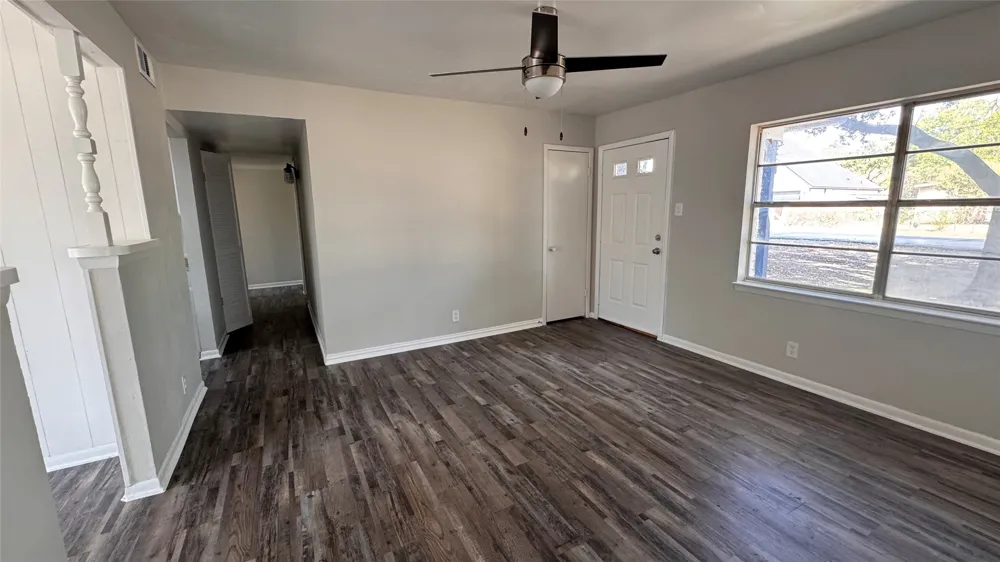 1247 Seminole Drive Dallas, TX 75217