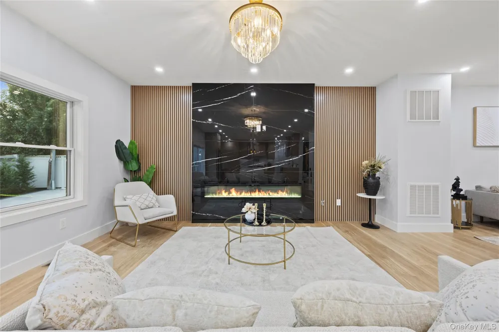 712 Bach Court Westbury, NY 11590
