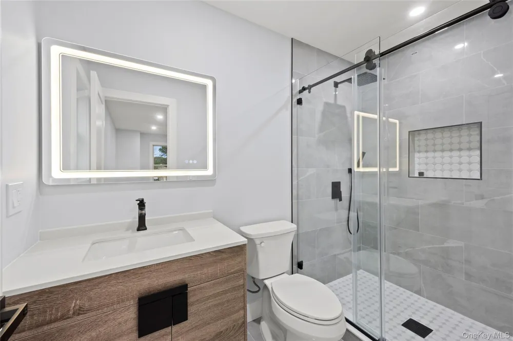 712 Bach Court Westbury, NY 11590