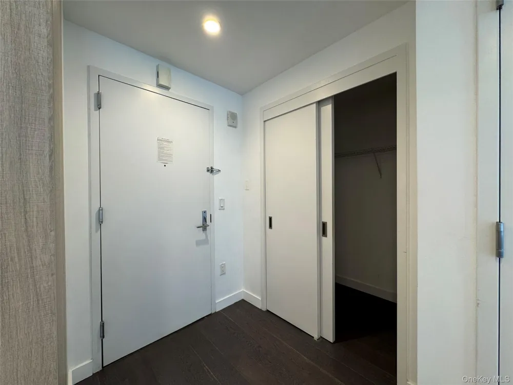 131-05 40 #15L Flushing, NY 11354