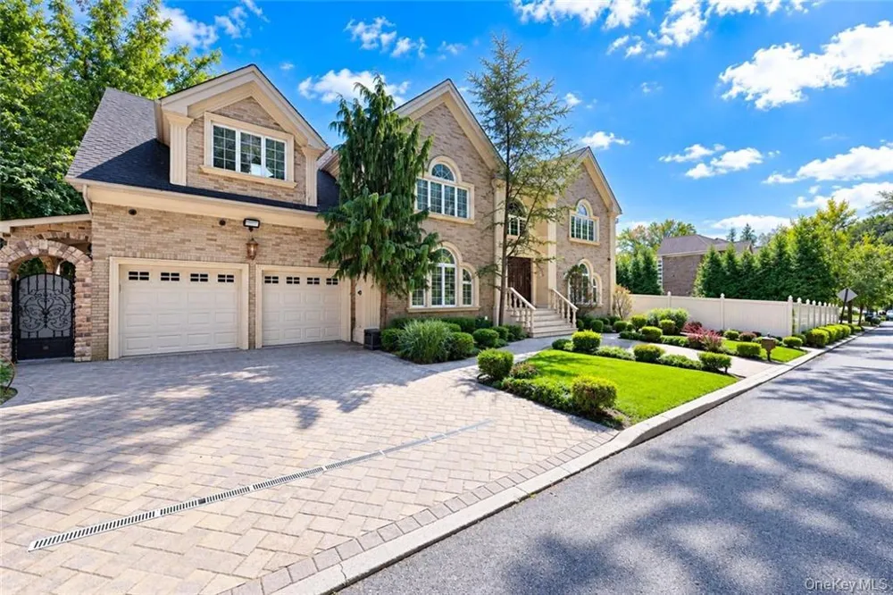 78 Eleanor Street Staten Island, NY 10306