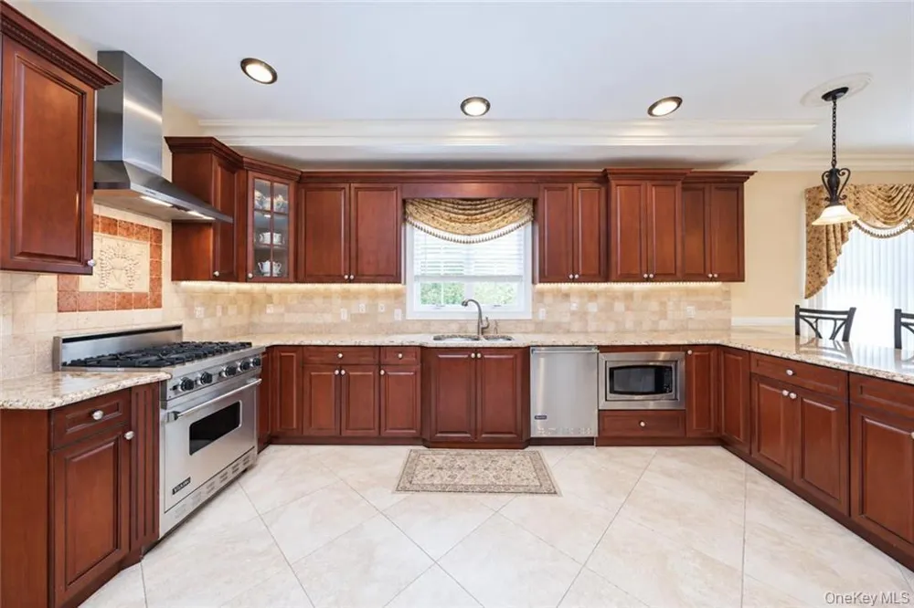 78 Eleanor Street Staten Island, NY 10306