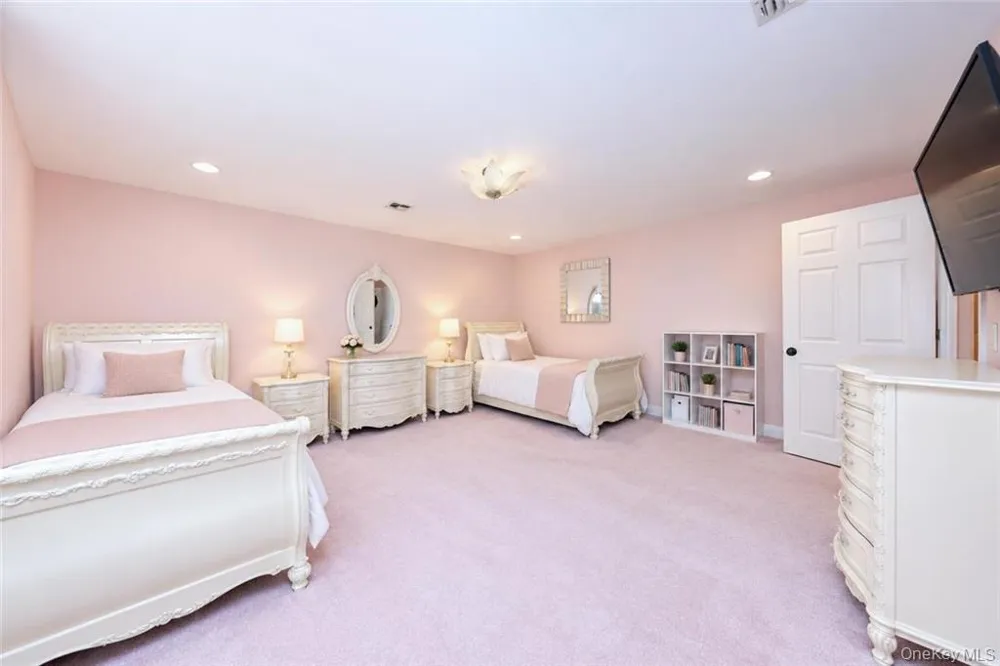 78 Eleanor Street Staten Island, NY 10306
