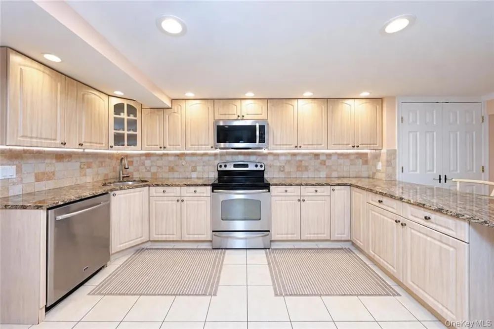 78 Eleanor Street Staten Island, NY 10306