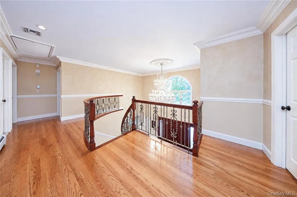 78 Eleanor Street Staten Island, NY 10306