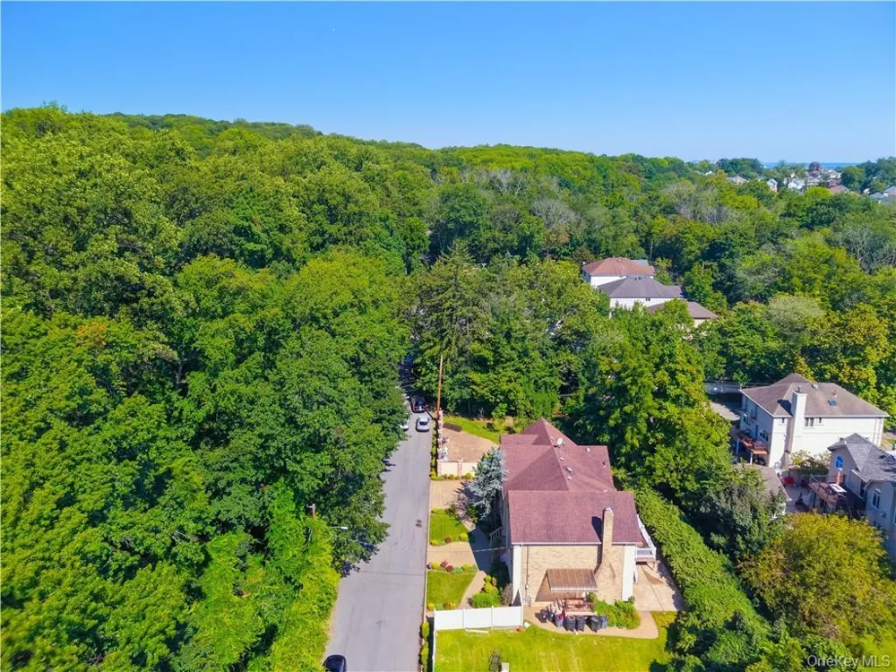 78 Eleanor Street Staten Island, NY 10306