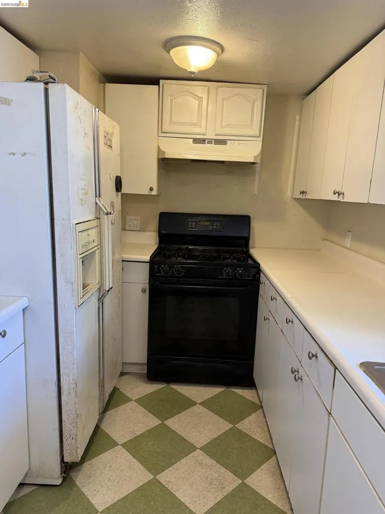249 15Th St Richmond, CA 94801