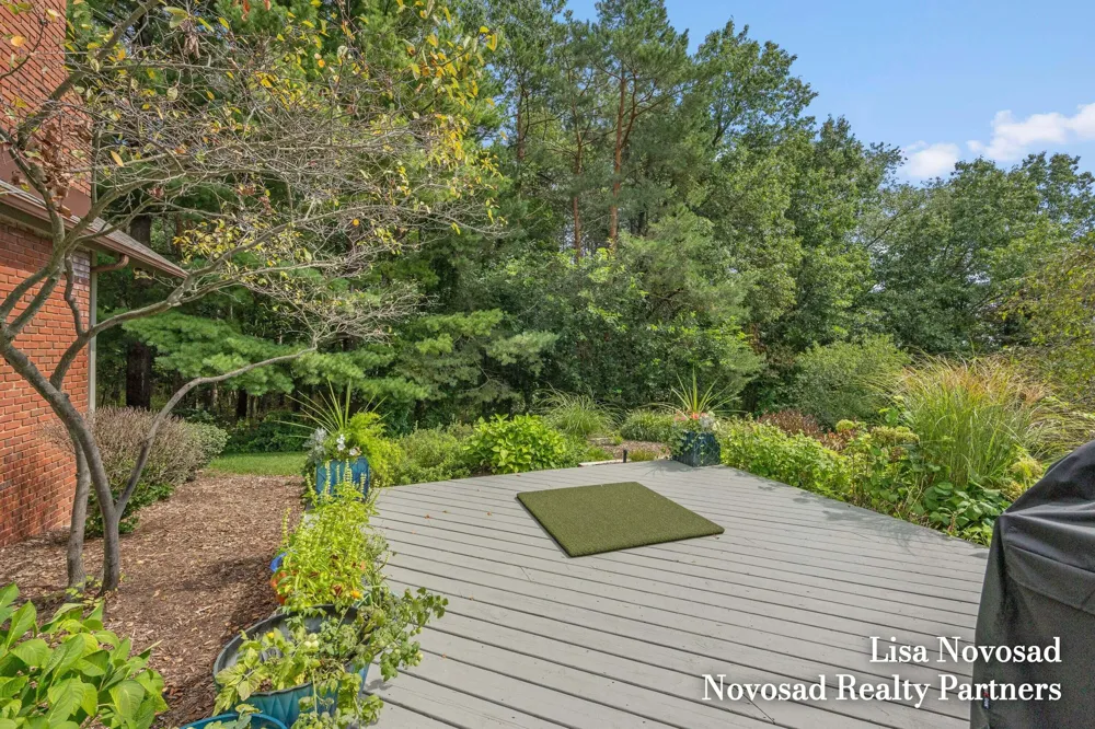 3589 Charlevoix Drive SE Grand Rapids, MI 49546