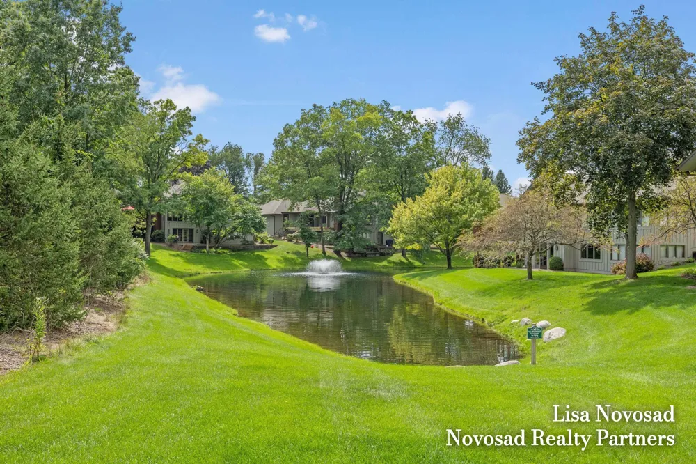 3589 Charlevoix Drive SE Grand Rapids, MI 49546