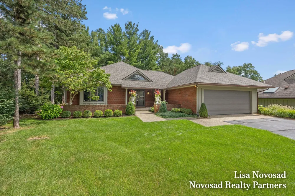 3589 Charlevoix Drive SE Grand Rapids, MI 49546