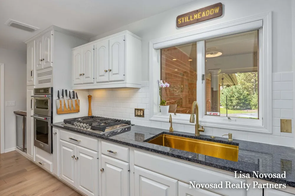 3589 Charlevoix Drive SE Grand Rapids, MI 49546