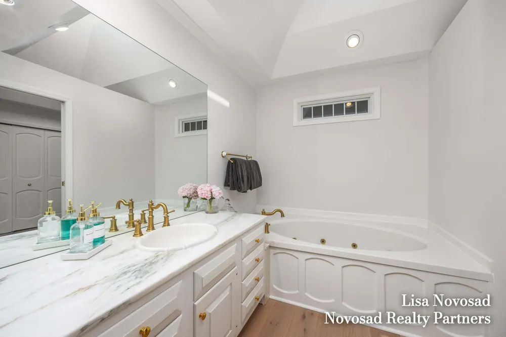 3589 Charlevoix Drive SE Grand Rapids, MI 49546