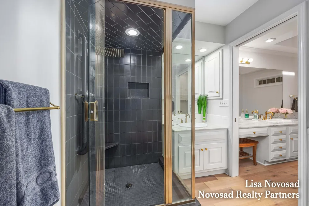 3589 Charlevoix Drive SE Grand Rapids, MI 49546