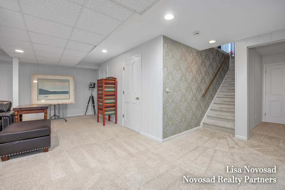 3589 Charlevoix Drive SE Grand Rapids, MI 49546