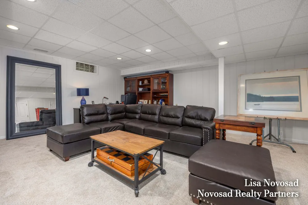 3589 Charlevoix Drive SE Grand Rapids, MI 49546