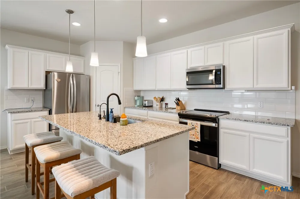 4047 Wild Bloom Road Seguin, TX 78155
