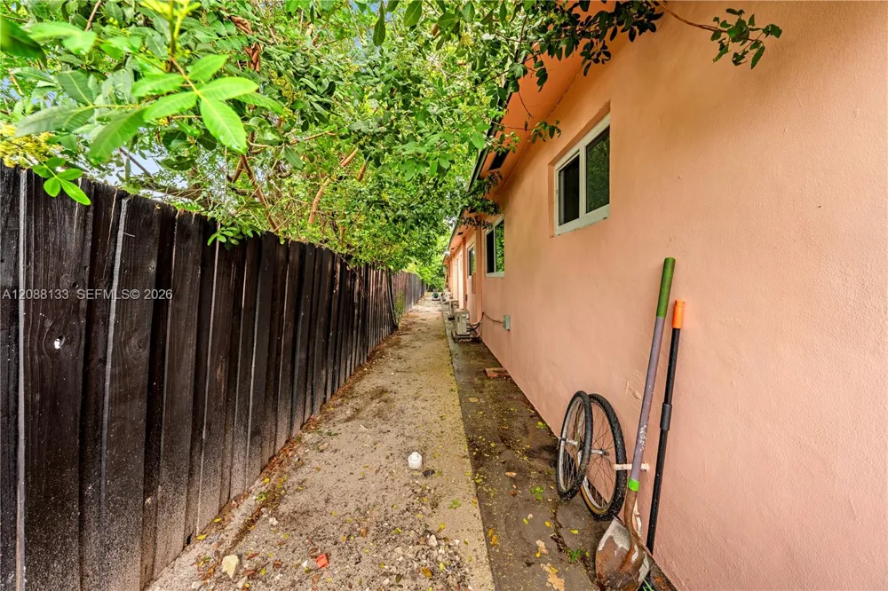 612 NW 10th Ter #B Fort Lauderdale, FL 33311