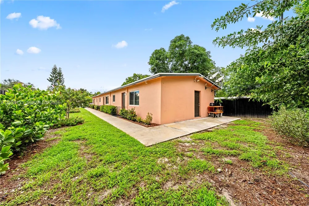 612 NW 10th Ter #B Fort Lauderdale, FL 33311