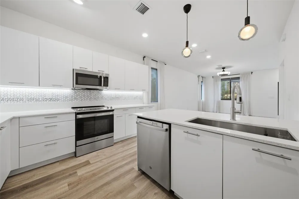 4519 NW 84th Ave Doral, FL 33166