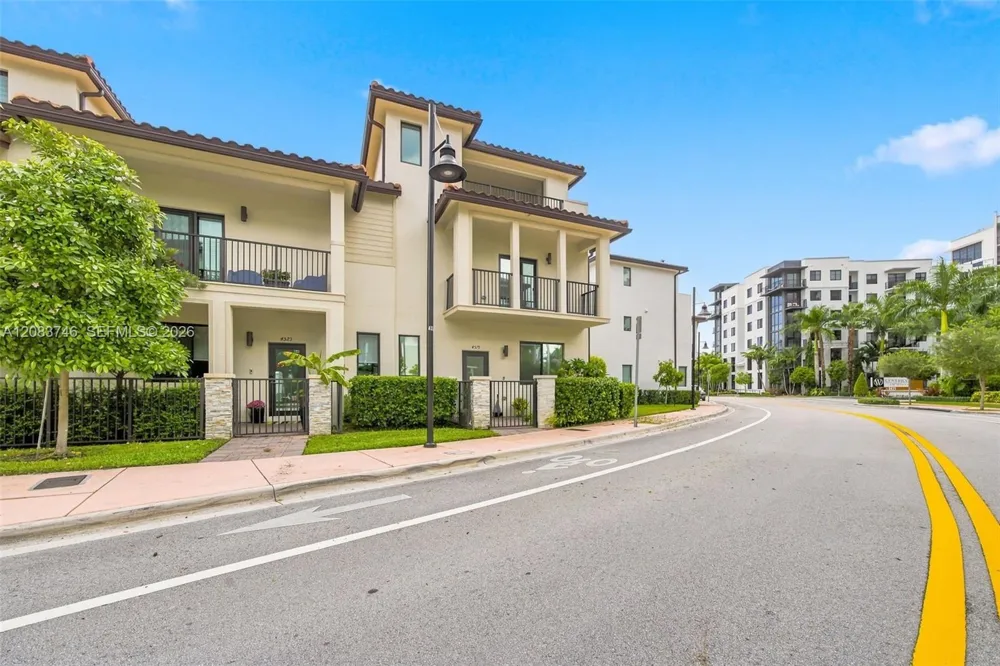 4519 NW 84th Ave Doral, FL 33166