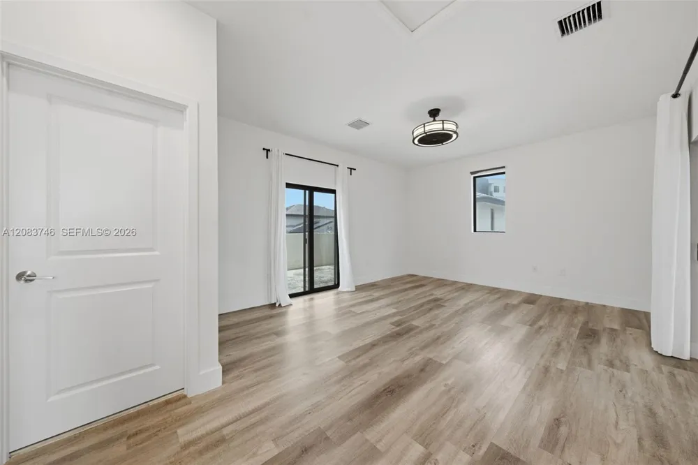 4519 NW 84th Ave Doral, FL 33166