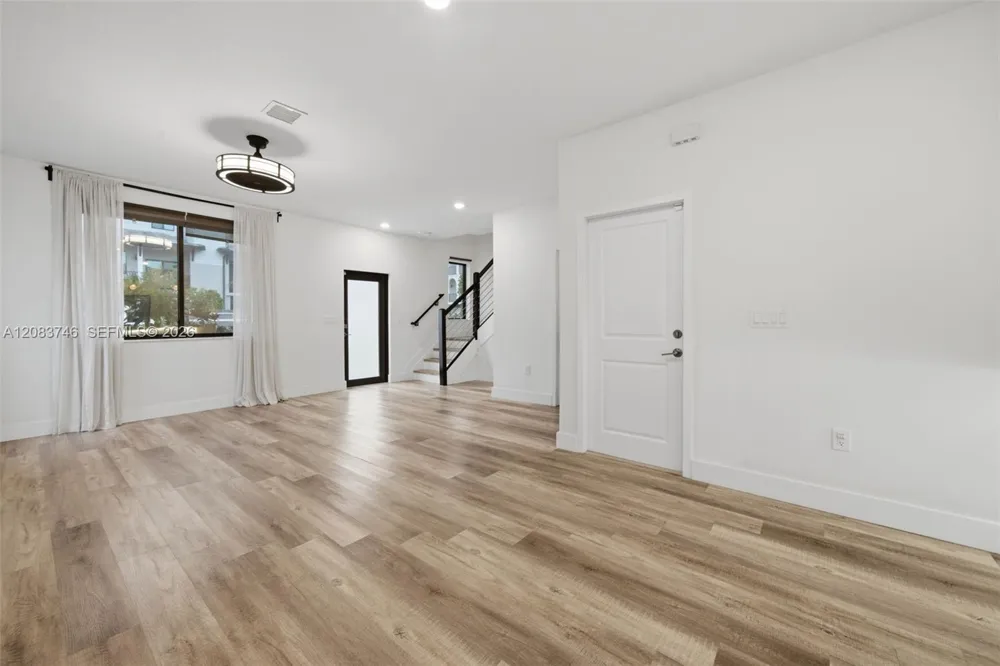 4519 NW 84th Ave Doral, FL 33166