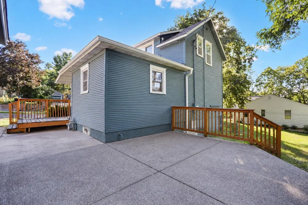 416 3rd Street NE Faribault, MN 55021