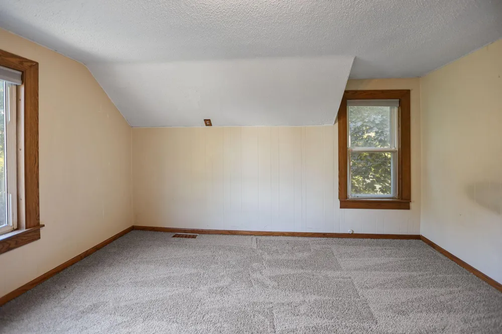 416 3rd Street NE Faribault, MN 55021