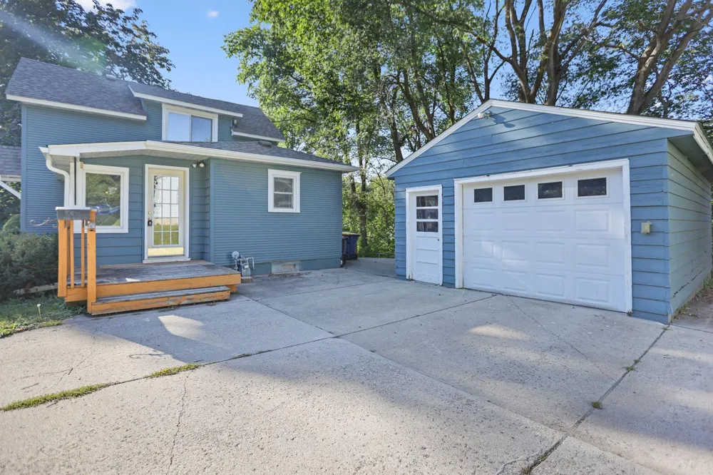 416 3rd Street NE Faribault, MN 55021