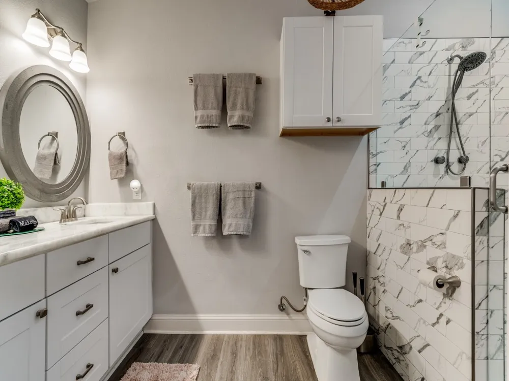 1002 W Pearl Street Granbury, TX 76048